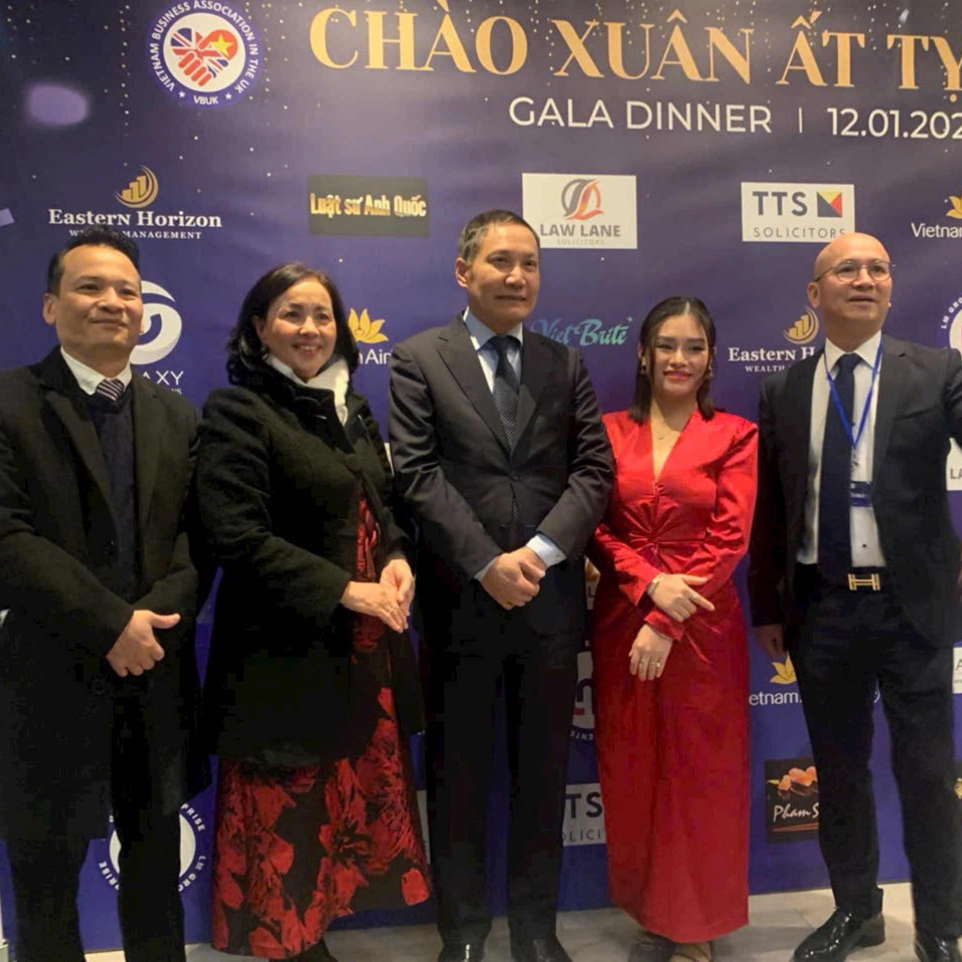 Gala Dinner Chào Xuân Ất Tỵ: Sự Hiện Diện Của Phó Chủ Tịch Hội Nữ Doanh Nhân Đồng Tháp